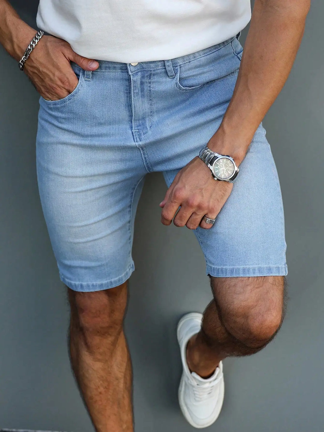 Letnie szorty jeansowe męskie dopasowany krój slim fit z miękkim denimem i efektem sprania